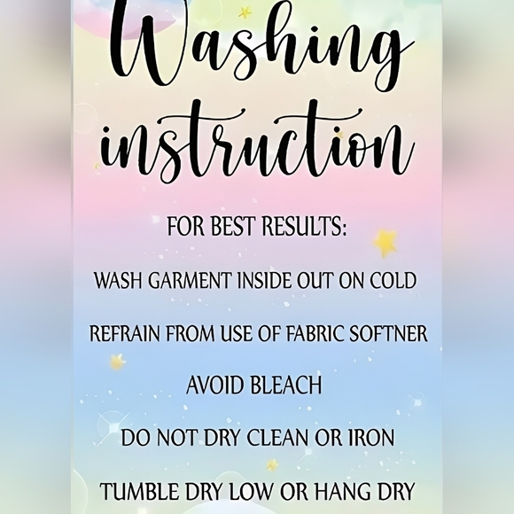 FOOTBALL MAMA DESIGN T-Shirt. - Picture 3 of 4